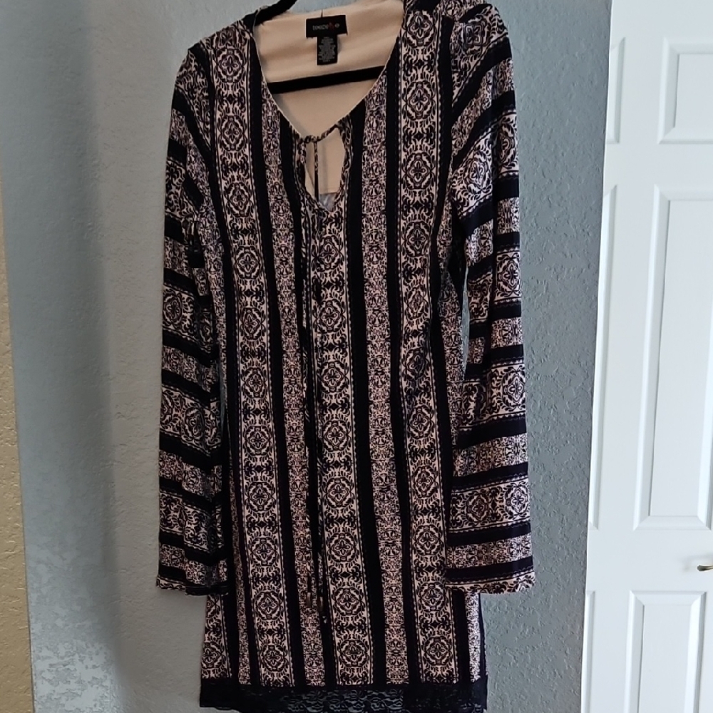 Teeze Me Navy And Cream Long Sleeve Dress large